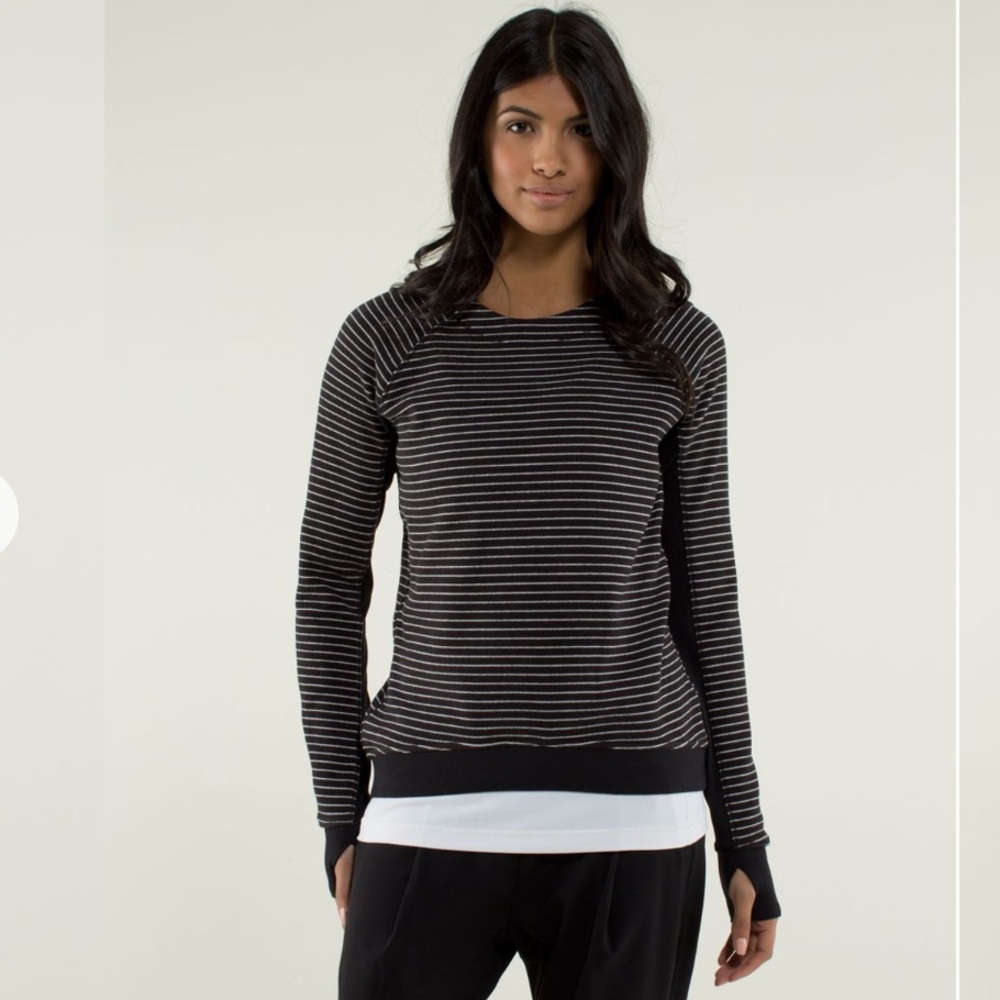 Lululemon Fleet Street Pullover Sweatshirt Size 8 Black White Parallel Stripe